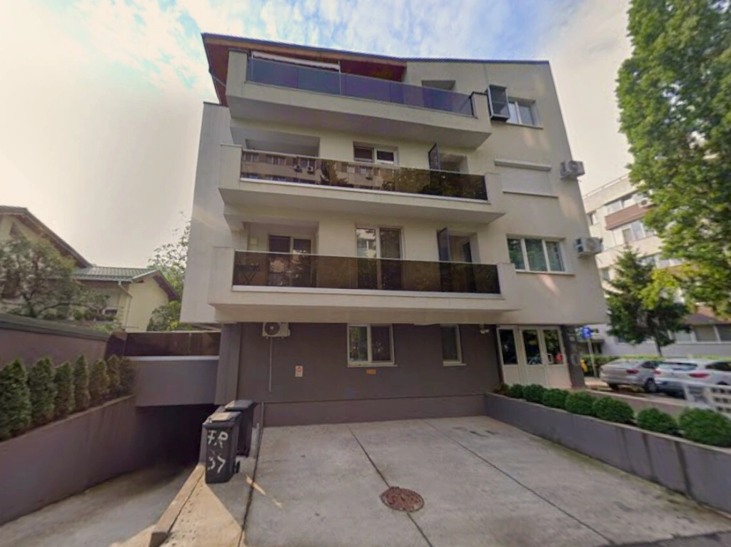 Locuinte colective str. Floare Rosie